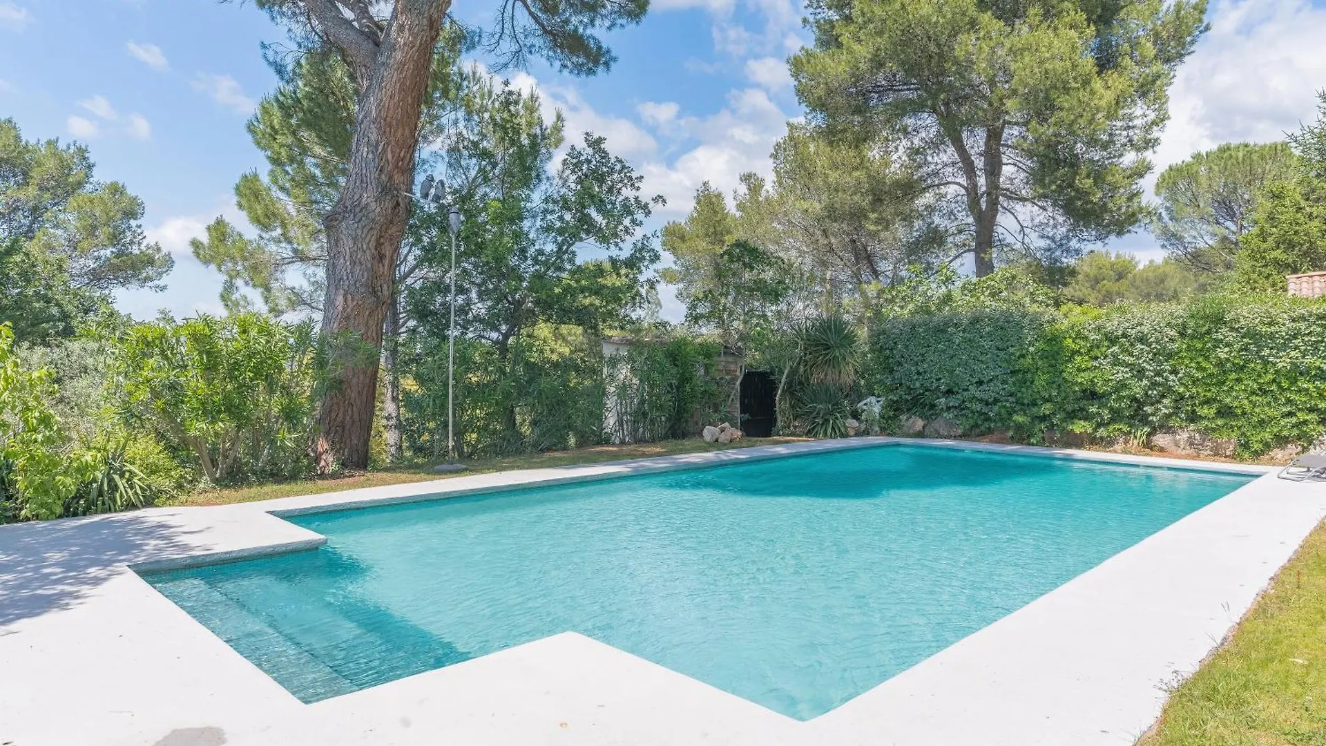 Holiday home La Guiramande Villa Aix-en-Provence